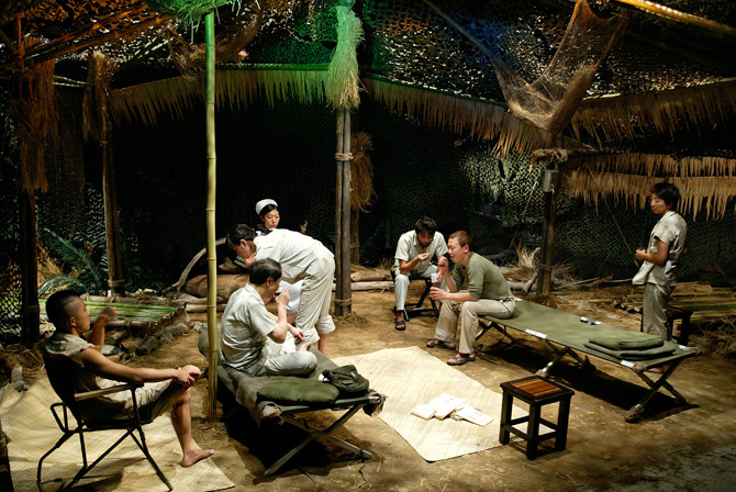 『南島俘虜記』（2003年 こまばアゴラ劇場）©︎青木 司